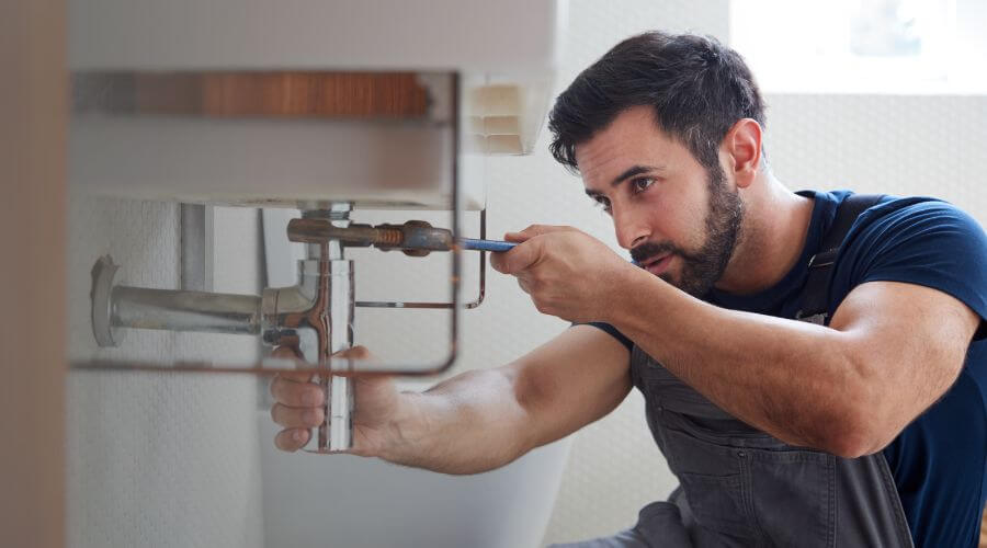 Expert burst pipe repair services in Log Lane Village, CO